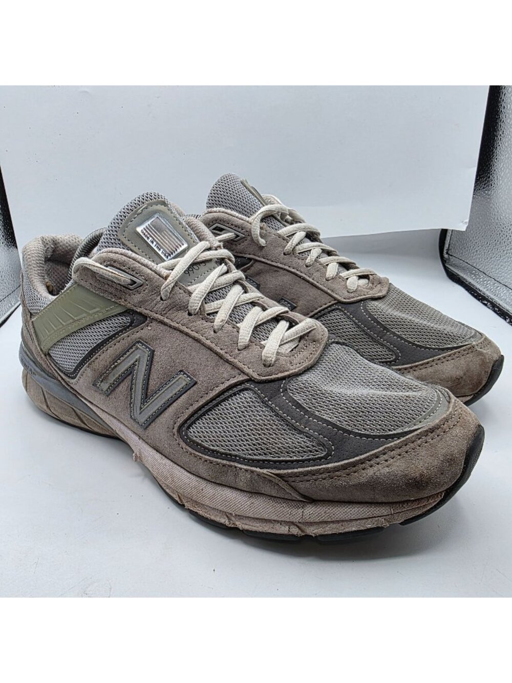New Balance 990v5 Mens Size 11 4E Gray Running Shoes Casual Walking Comfort